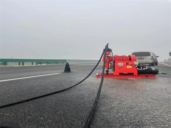 礼县马路路基路面开裂下沉注浆加固灌浆